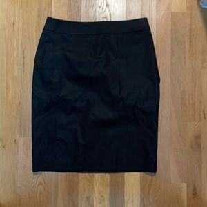 Black  pencil skirt size 6 banana republic.